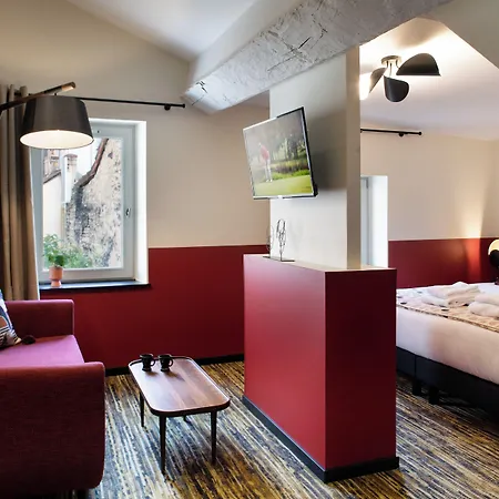 Maison Tillot *
