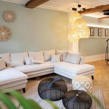 Maison Tillot *